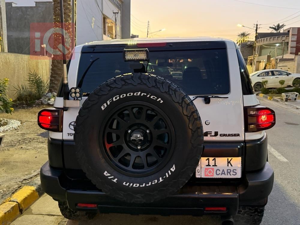 تويوتا إف جي كروزر